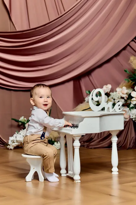 Фотосессия 1 годик в студии Fotoidea